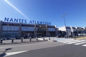 Accès ZTL et Aéroport à Nantes : Gagnez un temps précieux avec TOTO VTC