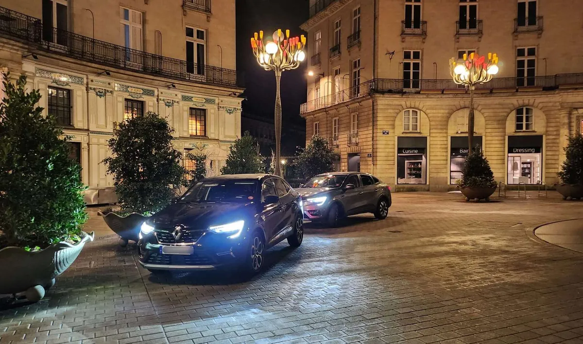 Véhicules TOTO VTC de nuit