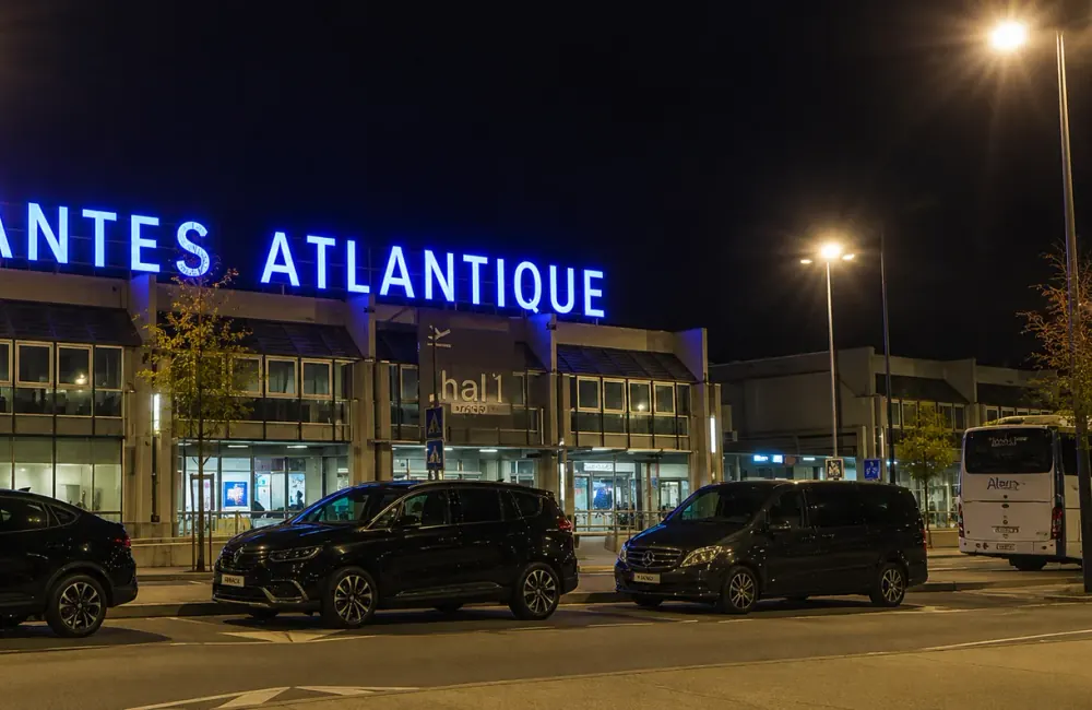Transfert en véhicule TOTO VTC vers l’aéroport Nantes Atlantique